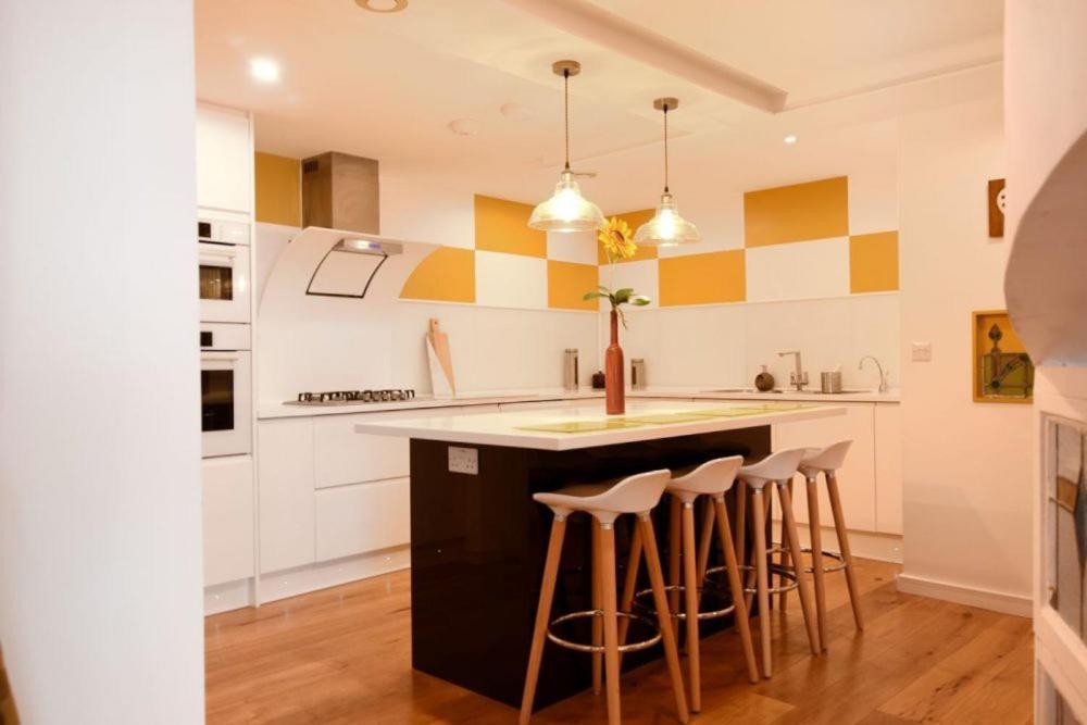 Largigi Offering Two Amazing Panoramic Sea Front Apartments Lyme Regis Exterior foto